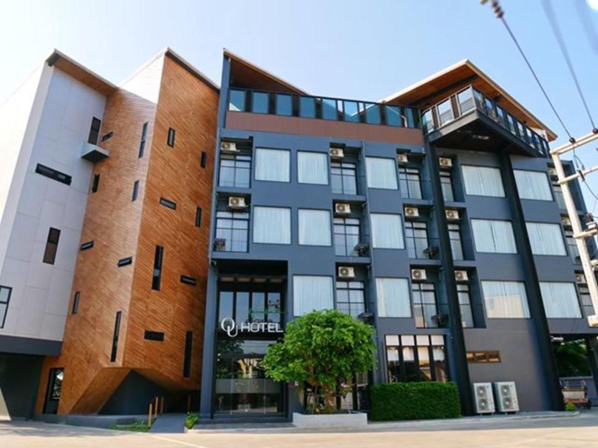 Ou Hotel Фитсанулок Екстериор снимка
